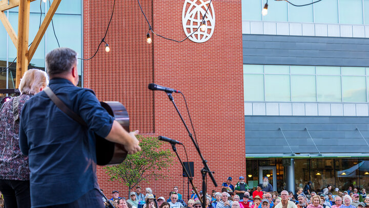 Nebraska Bluegrass Concert Series sees successful second year. | Photo by Milana DonÃ©